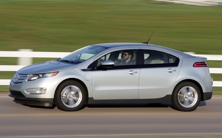 Chevrolet Volt gris plata 21