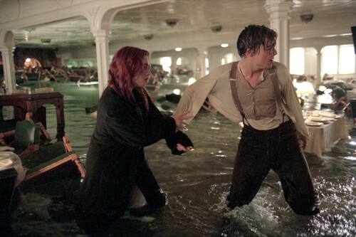 Cómo el primer tráiler de 'Titanic' provocó un terremoto en Paramount y cambió las normas de Hollywood: "Me estoy poniendo a vomitar encima de los zapatos" 