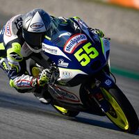 Romano Fenati arrasa en Silverstone, Pedro Acosta empieza noveno y Sergio García pasaría por la Q1