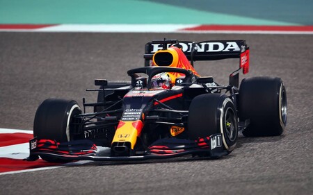 ¡Vuelco a la Fórmula 1! Max Verstappen hace la pole con contundencia y Fernando Alonso pisa la Q3