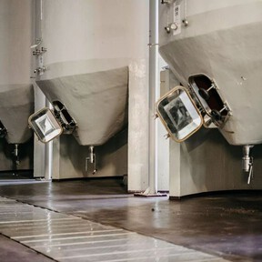Menos madera, más hormigón: la Rioja se rinde al cemento para hacer vinos menos viejunos