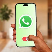 El truco para apagar WhatsApp temporalmente sin dejar de usar tu iPhone (y sin borrar la aplicación)