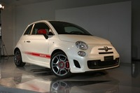 Primeras fotos del Fiat 500 Abarth en carne y hueso