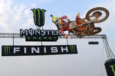 Antonio Cairoli y Jeffrey Herlings se adjudican la segunda ronda del Campeonato del Mundo de Motocross 2013 en Tailandia