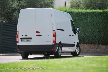 Nissan NV400