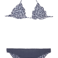 Foto 8 de 9 de la galería rita-ora-sube-la-temperatura-con-la-campana-de-bano-de-tezenis-1 en Trendencias