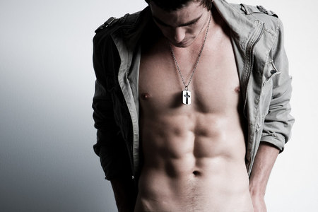 Saca a relucir tus abdominales con ayuda de la dieta