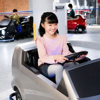 Ojalá me hubieran llevado a este parque temático de pequeña: en Japón los niños diseñan coches, trabajan en talleres y aprenden a conducir 