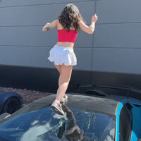 Revienta el parabrisas de su Lamborghini Huracán STO grabando un vídeo para promocionar su OnlyFans