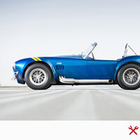 No, los escapes no siempre se ponen a la derecha para fastidiar a los ciclistas cuando los adelantamos. Las razones son más complejas 