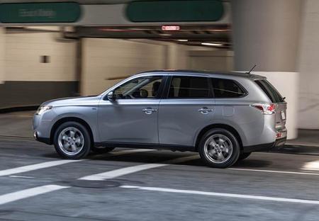Mitsubishi Outlander 2014