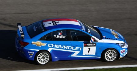 Yvan Muller se hace con la pole en el Circuito de la Comunitat Valenciana