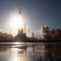 Están a 384.000 kilómetros del planeta, pero tú, yo y la misión Artemis 2 tenemos los mismos problemas. Tenían dos Outlook y ninguno funcionaba