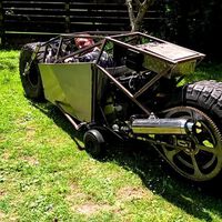 La Tesla Cybertruck de dos ruedas es esta moto de la que Elon Musk estaría orgulloso si no fuese porque tiene 600 cc y suena a gloria