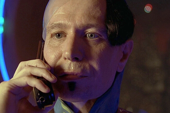 "Estaba pagando mis deudas". Le costó casi 30 años, pero a Gary Oldman por fin le está gustando esta brillante película de ciencia ficción