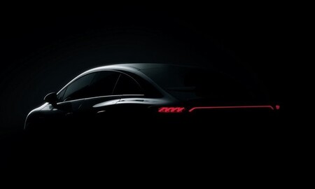 Mercedes-Benz EQE se deja ver por primera vez previo a su lanzamiento mundial