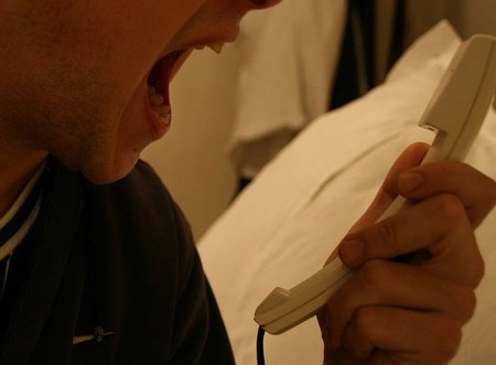 ¿Debemos vincular a los clientes con la resolución de los problemas?