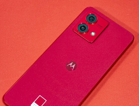 Moto G84