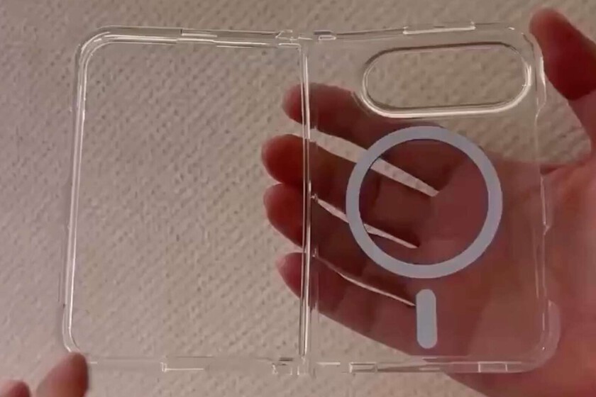 El iPhone plegable toma forma. Aparece un vídeo de su primera funda transparente abriéndose y cerrándose