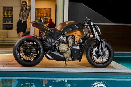 Una Ducati Streetfighter V4 tiene abierta la puerta de Borgo Panigale para 2020, según Claudio Domenicalli
