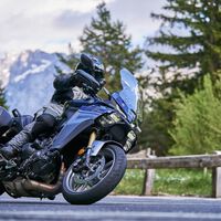 El truco motero que muy poca gente conoce y que es el mejor secreto de los pilotos para trazar bien las curvas en moto