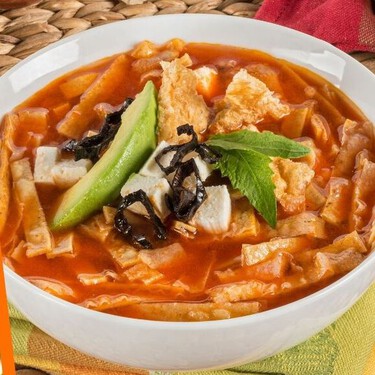 Cómo sazonar 1 litro de caldo para sopa de tortilla: el secreto está en asar este ingrediente