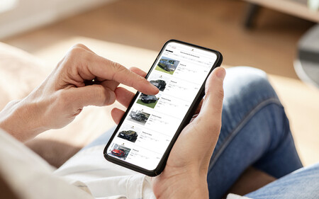 Porsche lanza en España un 'concesionario' virtual de coches usados: desde un 911 Carrera de 1994 hasta un Taycan con un mes