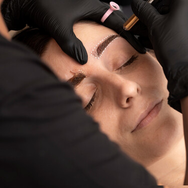 Tengo hecho microblading desde hace dos años y estoy encantada porque casi me he olvidado de depilarme las cejas