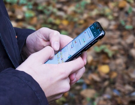 Multa de 4.000 euros por agregar a alguien a un grupo de WhatsApp sin consentimiento: la AEPD se pone seria con los fines comerciales