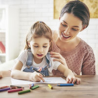 Un buen aprendizaje en casa durante la edad preescolar beneficia el desempeño académico en la adolescencia