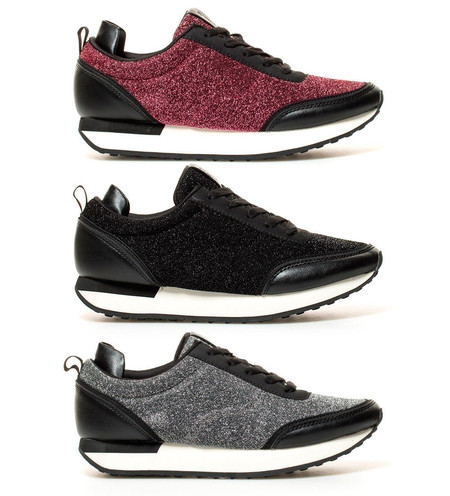 Por sólo 19,99 euros tenemos estas zapatillas Agnes 03 de Chika10 en vino, negro o gris en eBay. Envío gratis