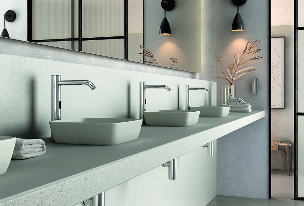 Genebre tiene nuevos grifos electrónicos: de diseño minimalista, no hace falta tocarlo para usarlos