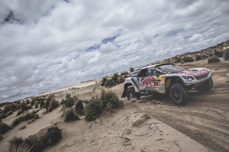 Stéphane Peterhansel consigue su 13º corona con un imbatible 3008 DKR