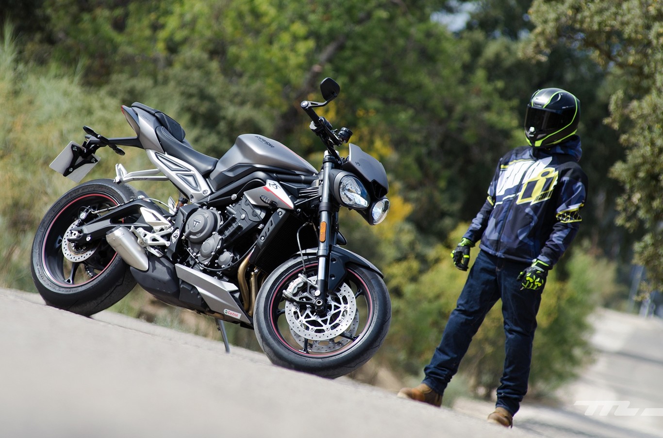 Probamos la Triumph Street Triple RS, una naked sorprendente con 123 cv y una parte ciclo diabólica