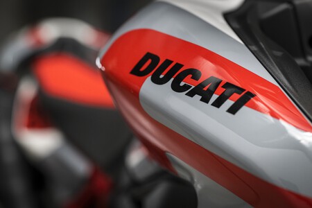 Ducati Hypermotard V2 Sp 2026 025
