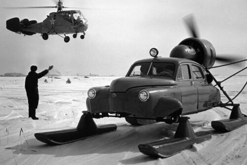 Este loco invento ruso con motor de avión que parece un coche de James Bond cumplió una misión fundamental en la URSS de 1950