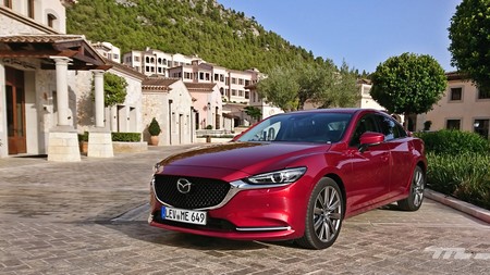 Probamos el Mazda6: Un coche que quiere ser el paladín de las berlinas premium a precio razonable