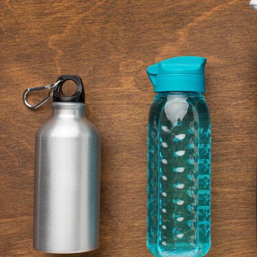 Cómo quitar el olor a humedad a tu termo: la mezcla natural que no falla