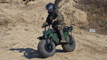 Esta moto rusa de bolsillo con tracción total, 7 CV y 1.500 euros podría llegar a Europa
