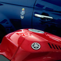 El coche de Jorge Lorenzo se llama Abarth 595 Yamaha Factory Racing "99 Limited Edition"