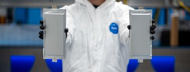 Qué son, qué prometen y por qué suponen un reto las baterías de estado sólido: la gran apuesta del coche eléctrico