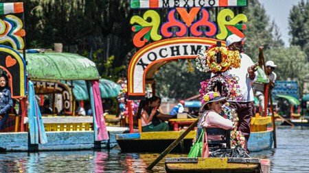 Trajineras en Xochimilco: cuánto cuesta el paseo este verano y qué abusos puedes evitar