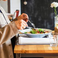 El mayor legado de la Revolución Industrial no son las fábricas: es hacer tres comidas cada día
