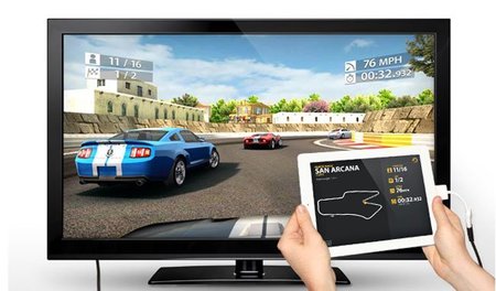 'Real Racing 2 HD', jugando a 1080p conectado a una TV y con el iPad 2 haciendo de volante