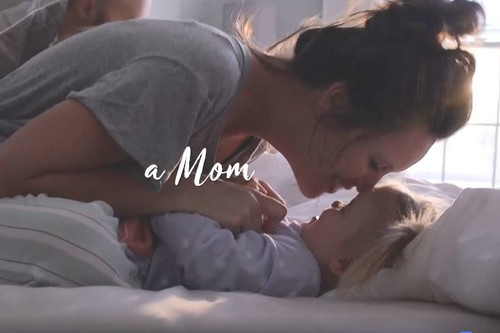 "Tú me diste", el precioso vídeo que captura lo que abandonamos, pero también, lo que ganamos al ser madres