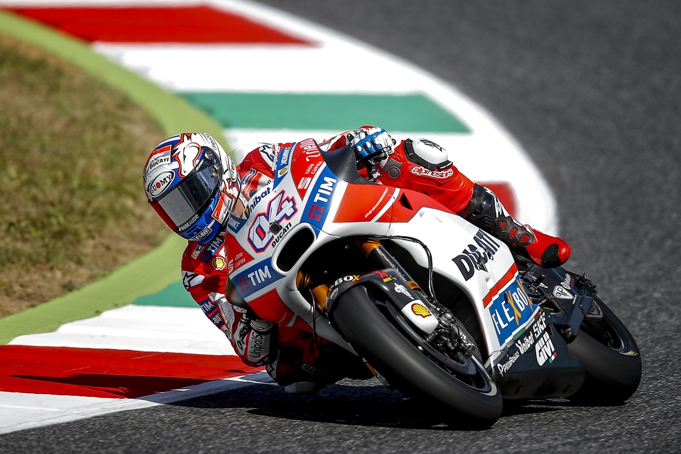 Con una victoria de libro en MotoGP, Andrea Dovizioso cierra el triplete italiano en Mugello