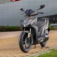 Por 2.699 euros este nuevo scooter de 125 trae ABS y aires deportivos. El KYMCO Agility S 125 es ideal para ciudad