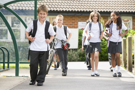 Colegios abiertos en verano: la petición de los expertos para ayudar a los niños y a la conciliación
