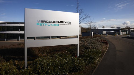 Mercedes AMG Petronas nos enseña Brackley a través de la serie de vídeos "Access All Areas"