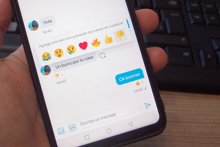 Twitter añade reacciones a los mensajes privados, similares a las de Facebook